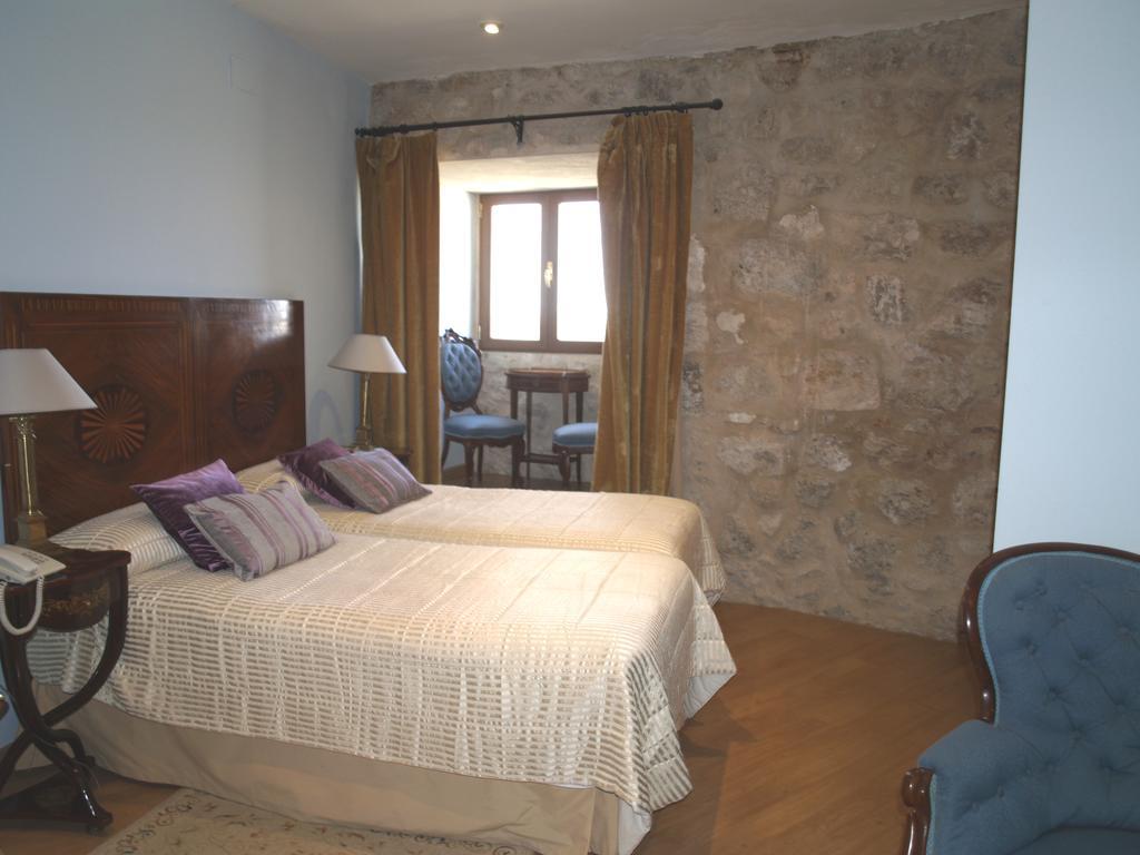 Residencia Real Del Castillo De Curiel Curiel de Duero Extérieur photo